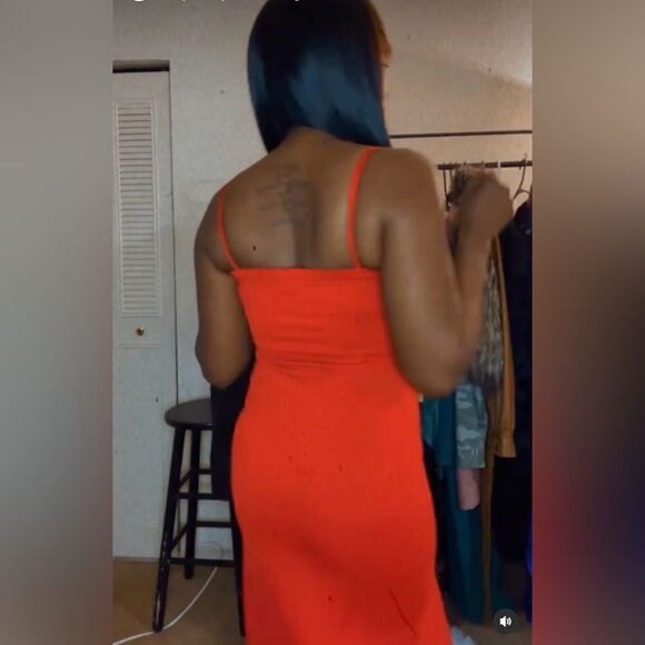 New with Tags Boohoo Red Strappy Plunge Maxi Dress - Picture 4 of 7